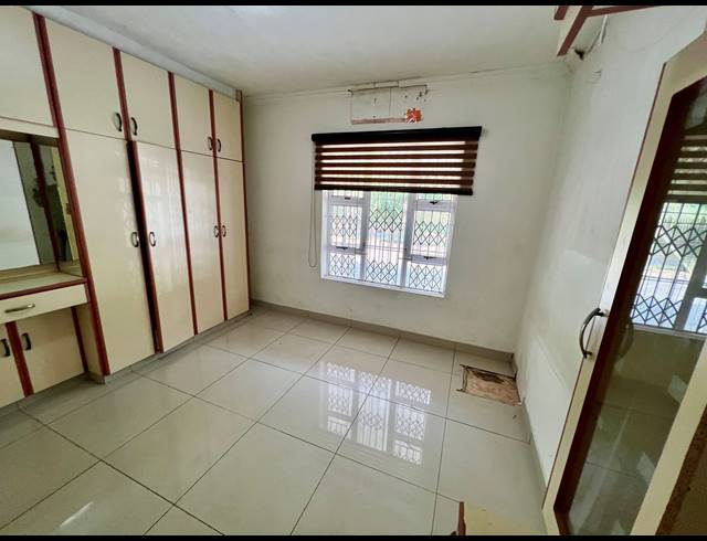 2 BEDROOM APARTMENT FOR SALE IN WATERVAL PARK